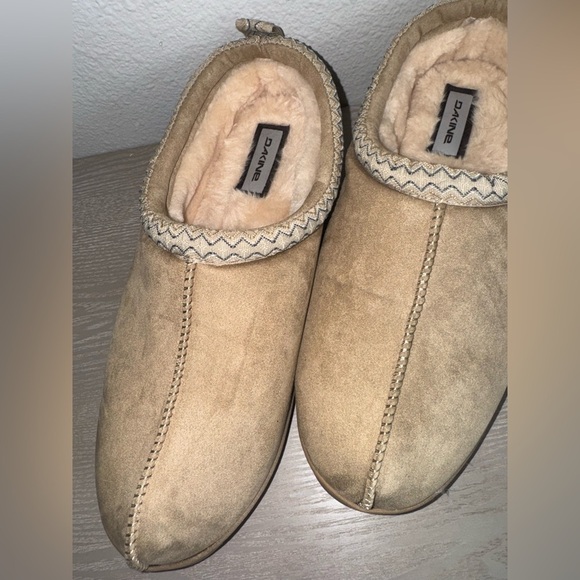 Dakine Mens Suede Cozy Slippers Mules Faux Fur Lined Trim Indoor Outdoor size XL main image 7